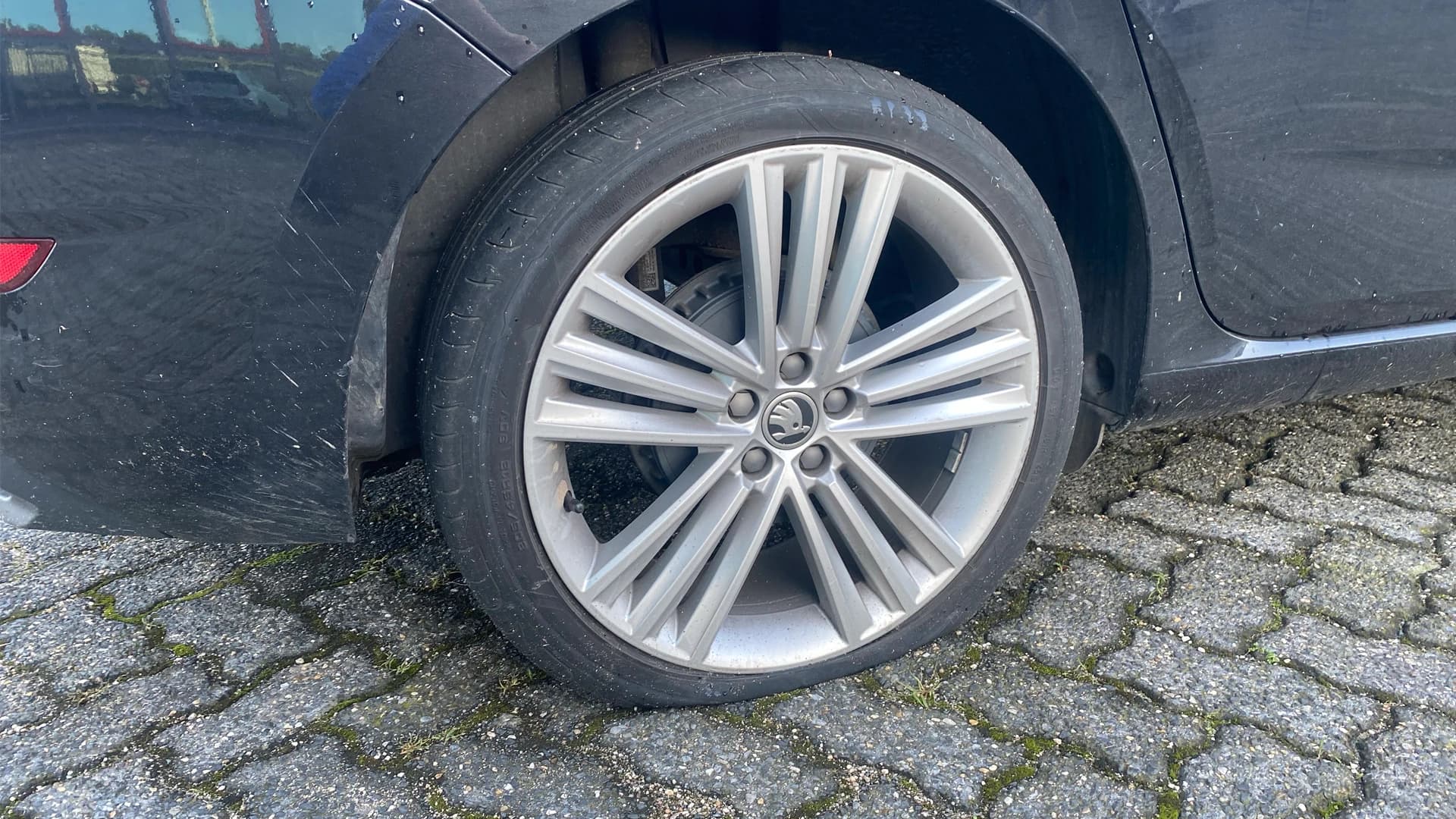 Klapband noodhulp service in Meerstad